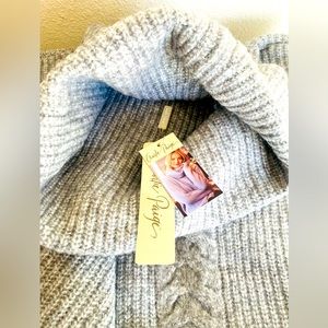 NWT Grey Charlie Paige Cable Knit Cowl Neck Sweater Size: S/P